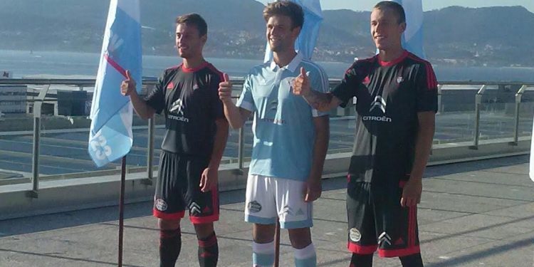 Gris ocuro y rojo para la segunda equipación del Celta