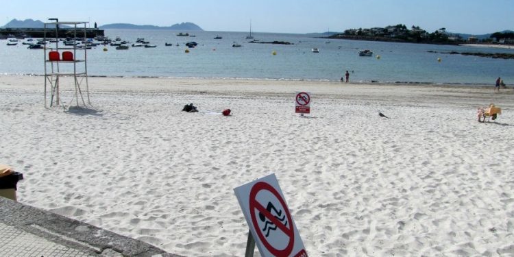 Reabierta la playa de Canido tras desaparecer la contaminación