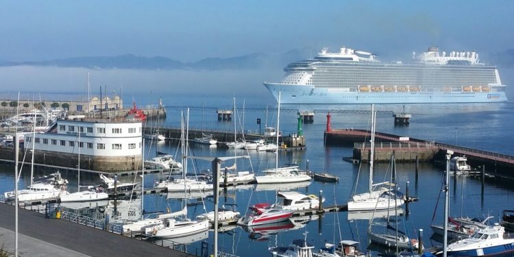 Tercera escala del gigante «Anthem of the Seas» en Vigo