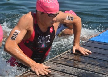 Gómez Noya tamén reina no acuatlón e o vigués Serrat cólgase o bronce