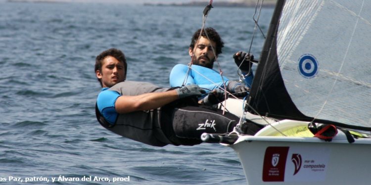 Carlos Paz y Álvaro del Arco ganan el Nacional de la Clase 49er en Vilagarcía
