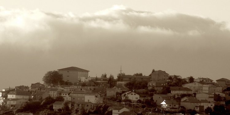 Bajo la nube
