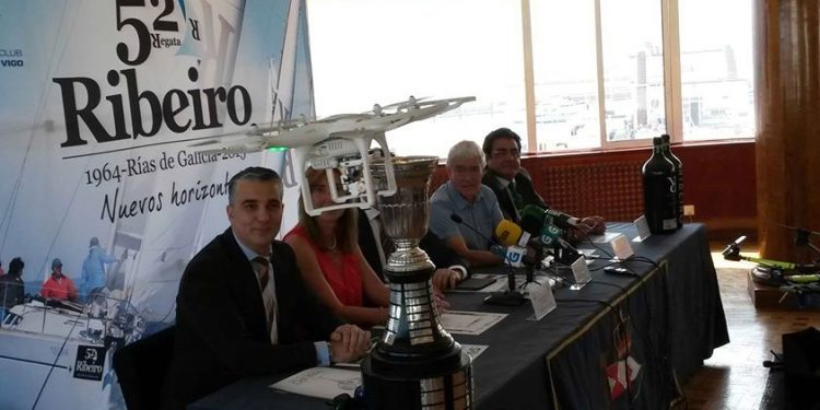 La regata con más solera de la vela gallega, a vista de dron