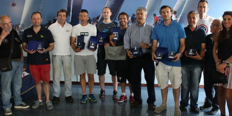 “Victoria» y “Qtalento Consultores” se apuntan la Regata Ría de Vigo