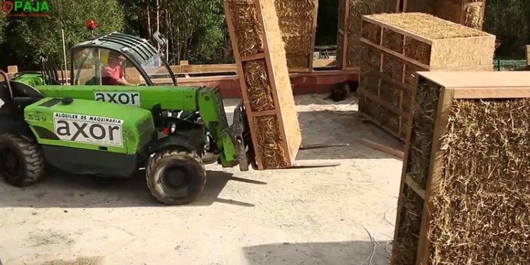 Construyen la primera vivienda de paja, que logra un gran ahorro energético