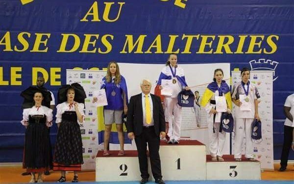 Tania Castiñeira, do Hebe de Moaña, logra o bronce no Europeo cadete