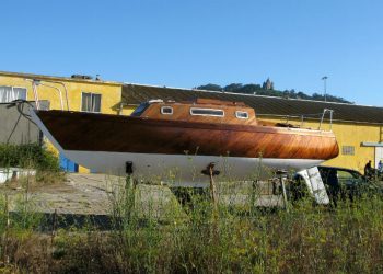 150727 VIANA DO CASTELO VELERO EN TIERRA 01