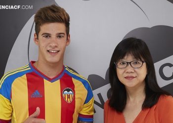 Berizzo: «Me pone contento la progresión de Mina, se comportó de una manera muy profesional»