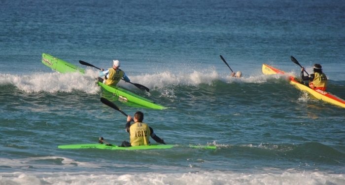 Más de 200 palistas se echarán al mar con sus kayaks este domingo en Bouzas