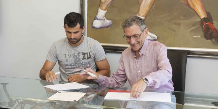 Álex López: «Nunca es fácil marcharse de casa; no es un adiós, solo un hasta luego»
