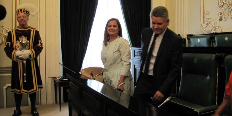 Carmela Silva, primera presidenta de la historia de la Diputación de Pontevedra