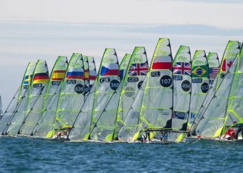 Los “49er” navegan por el río Duero