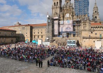 Aluvión de visitantes y máximo control policial en Santiago