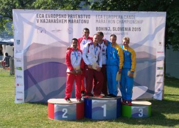 El Kayak Tudense reina en Eslovenia: oro de Iván Alonso y plata de Graña y Ferro