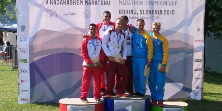 El Kayak Tudense reina en Eslovenia: oro de Iván Alonso y plata de Graña y Ferro