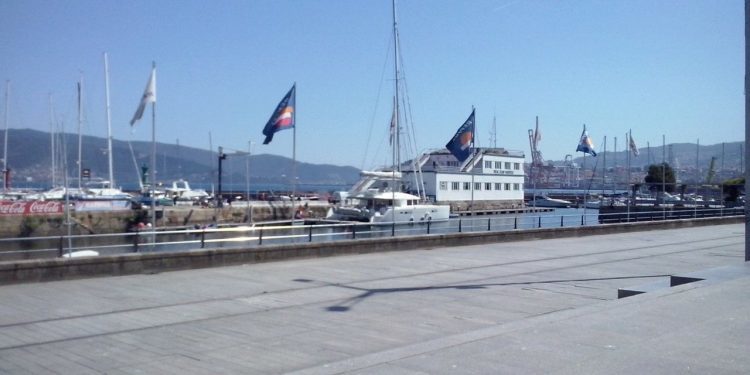 Banderas en el Náutico