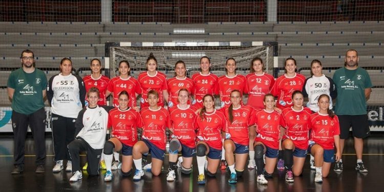El Balonmano Porriño completa el pleno con las renovaciones de Xica, Nekane y Carla Rivas