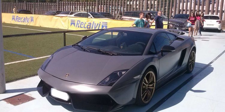El primer día de Aspas y su Lamborghini: puntualidad a prueba de atascos
