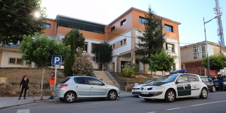 El único detenido por el doble crimen de Arbo declarará en Ponteareas