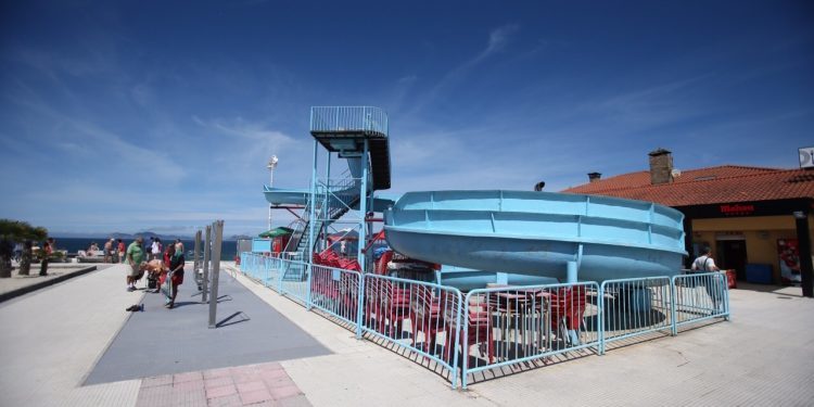 El Concello retirará el tobogán de Samil y San Remo recurre al juzgado