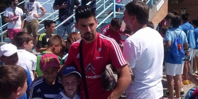 Nolito, agobiado: «Ni escucho ni leo, recibo 500 mensajes al día»