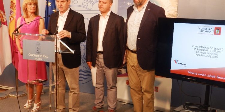 Cuatro nuevas líneas refuerzan el servicio al hospital de Beade