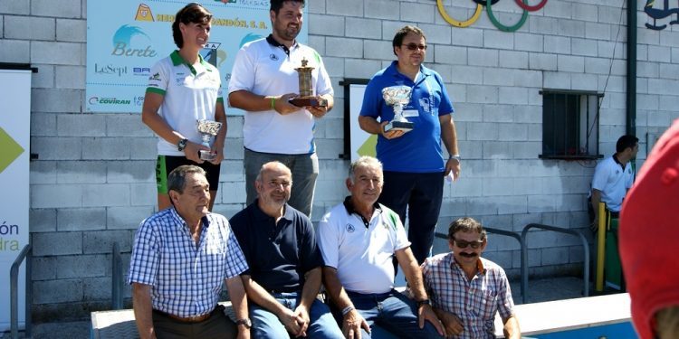 El Ría de Aldán gana en casa el Trofeo Princesa de Asturias