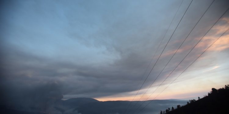 La frontera portuguesa arde de Caminha a Monçao
