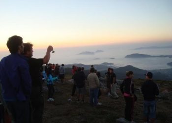 «Noite de estrelas e lobos» por la Serra da Groba