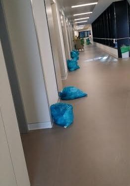 Los familiares de los hospitalizados en Beade gastan unos 20 euros diarios