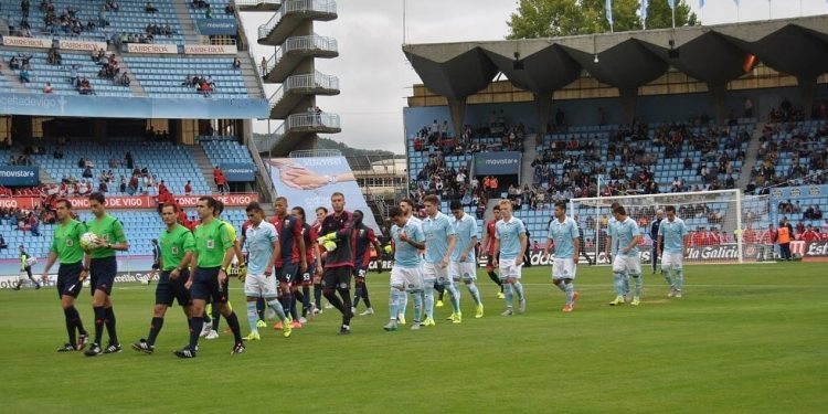 4.500 euros de sanción por agredir con ladrillos a aficionados visitantes en el Quinocho