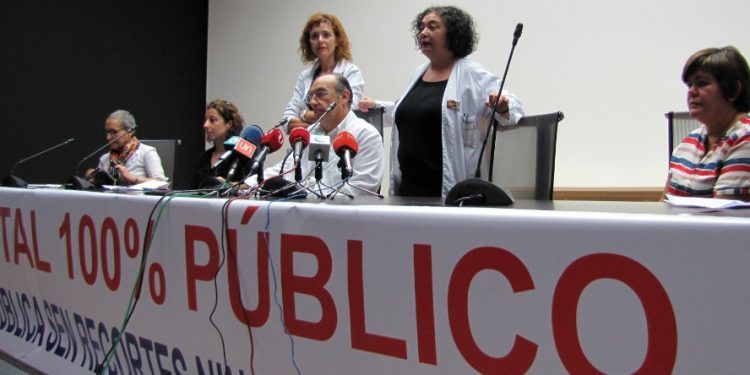 Inés Conde, enfermera: «Tuvimos que traer medicinas del Meixoeiro en nuestros coches»