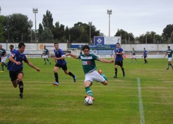 Al Coruxo se le mojó la pólvora en su visita al Izarra (0-0)