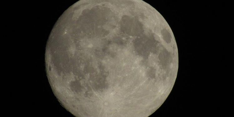 Eclipse total de Superluna para dar la bienvenida al otoño