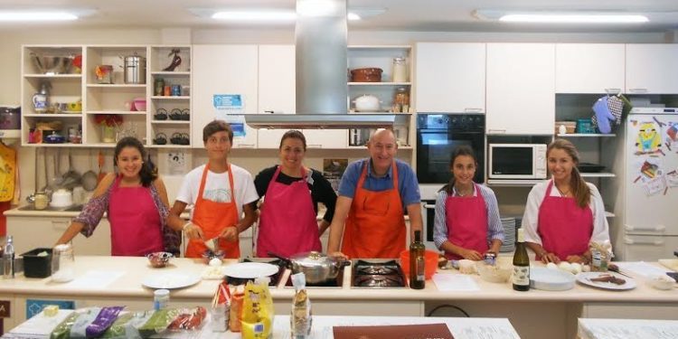 Un vigués de 14 años gana el concurso nacional de cocina «Descartes.cero»