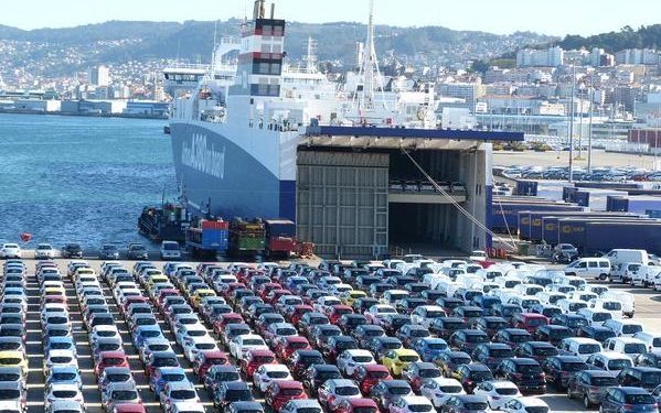 Otra jornada «movida» en la terminal ro-ro con 6.200 vehículos