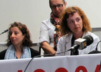 María Jesús Rodríguez, paciente: «Non tiñan cama e tivéronme que pinchar detrás dunha columna»