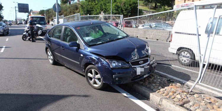 Aparatoso accidente de tráfico en Vigo