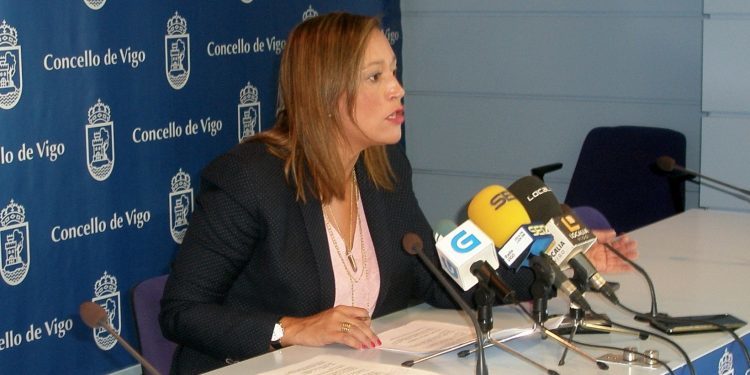 El PP propone a Caballero que «trabaje de una vez por el hospital»