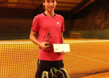 Tomás Currás logra la victoria en el Ciudad de Pontevedra