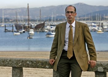 Feijóo releva a la conselleira de Sanidade y la sustituye por Almuiña, alcalde de Baiona