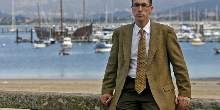 Feijóo releva a la conselleira de Sanidade y la sustituye por Almuiña, alcalde de Baiona