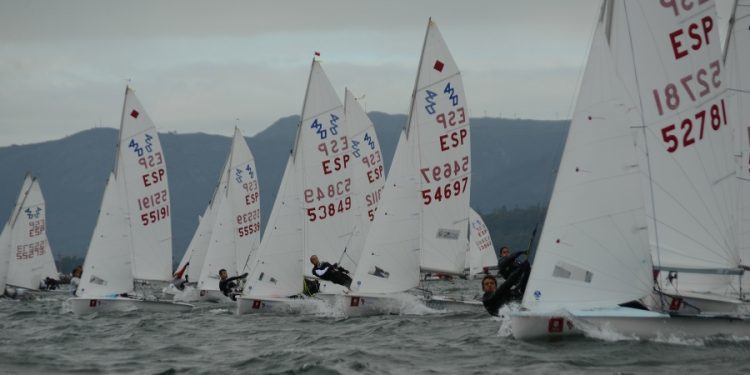 Los baleares Torres y Massanet, líderes de la Copa de España de 420