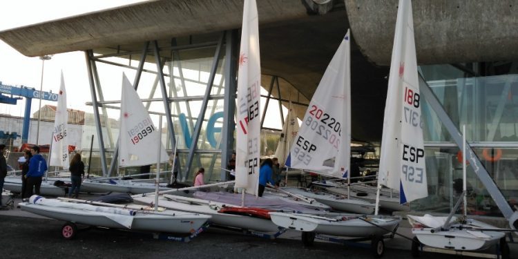 La tormenta postropical “Joaquín” marcará el ritmo de la Copa de España de Laser Radial