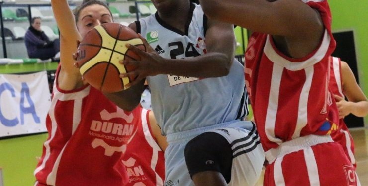 El Celta Baloncesto cae ante el líder en Navia