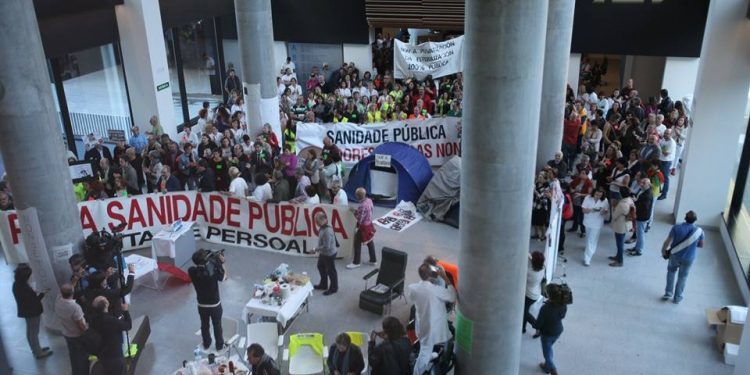 Los trabajadores del área sanitaria cifran el alcance de la huelga en un 90%