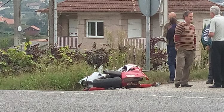 Fallece un piloto en un brutal accidente de moto en Redondela