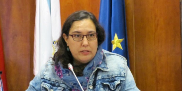 “Tuvimos que fresar un cráneo por falta de una sierra en el quirófano del Cunqueiro”