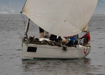 La alerta naranja gana al Trofeo Vila de Bouzas