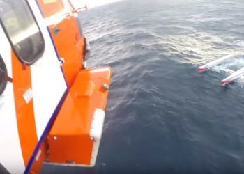 Rescatados a 150 millas de A Coruña los dos tripulantes del «Príncipe de Bretagne»